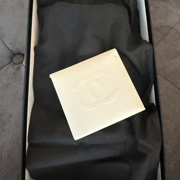 CHANEL Black Quilted Leather Ballet Flats with White CC Appliqué - Picture 10 of 11